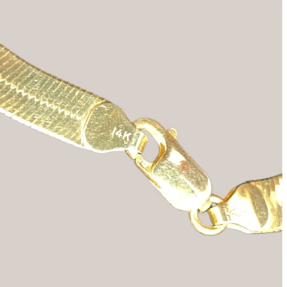 14K YellowGold Herringbone Chain Necklace 18.4g Flat Snake Link Solid Gold 18.5